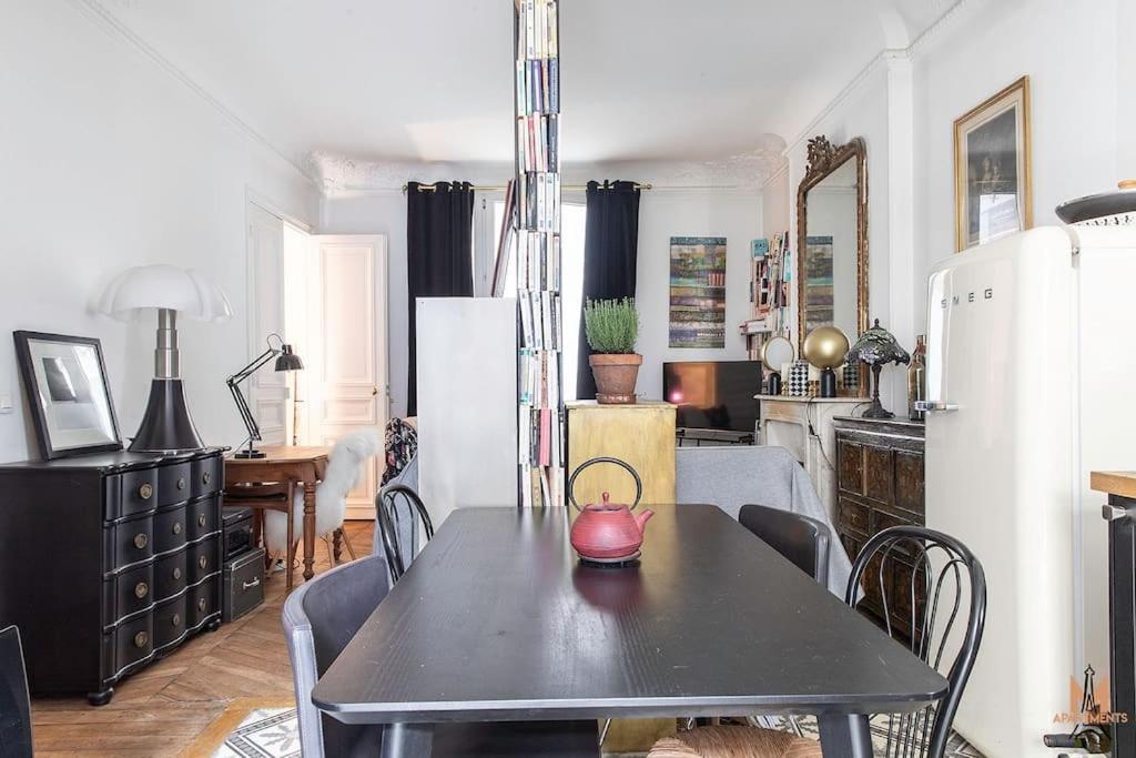 Montmartre With Private Courtyard Paris